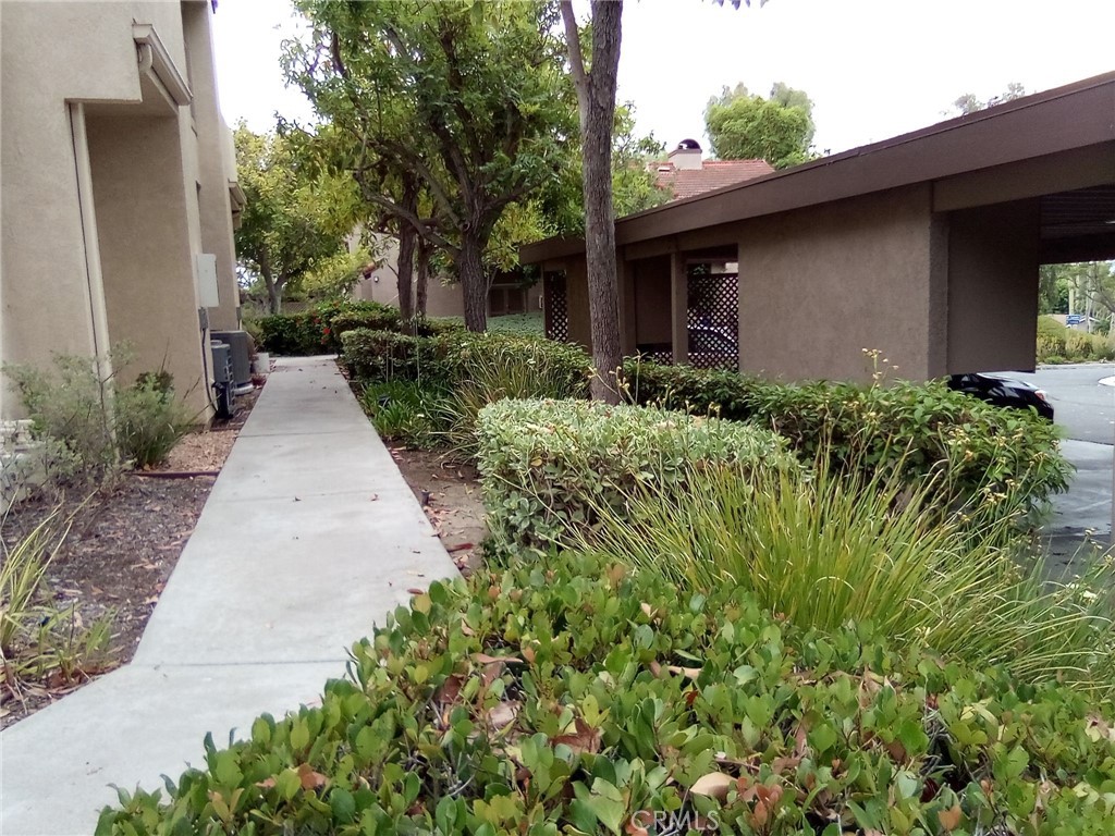 DON'T MISS Out on This Move-in ready 2-bedroom, 2-bath condo in a well-maintained community, with playgrounds , enjoyable common areas and an open layout and convenient in-unit laundry room . Enjoy access to nearby amazing community parks and a great unbeatable location close to shops, dining, and major freeways . You must Come check it out, make an appointment now .
