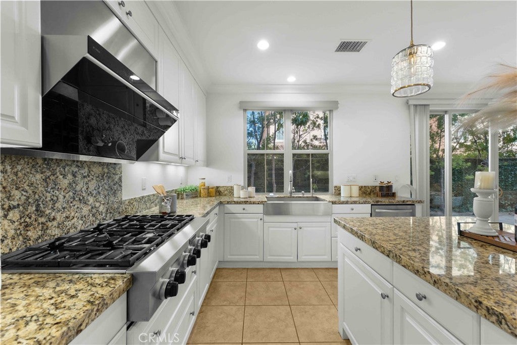 126 Saybrook, Irvine CA 92620 - Photo 12
