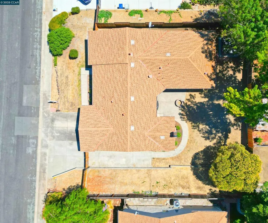 Pittsburg, California 94565, United States, 4 Bedrooms Bedrooms, ,3 BathroomsBathrooms,Residential,Active,170174