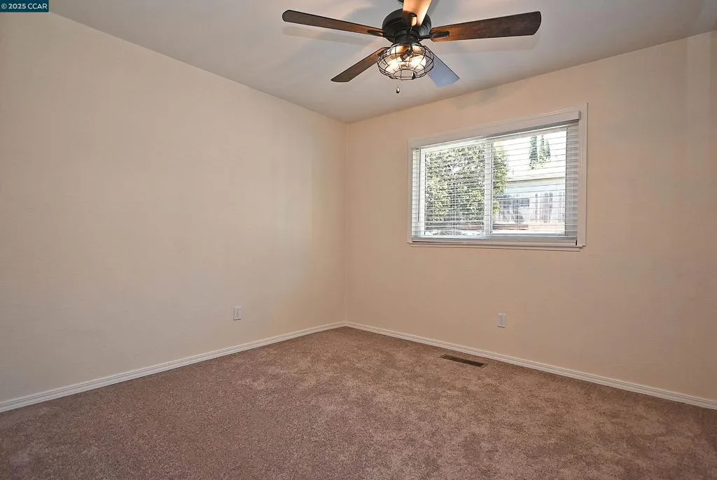 Pittsburg, California 94565, United States, 4 Bedrooms Bedrooms, ,3 BathroomsBathrooms,Residential,Active,170174