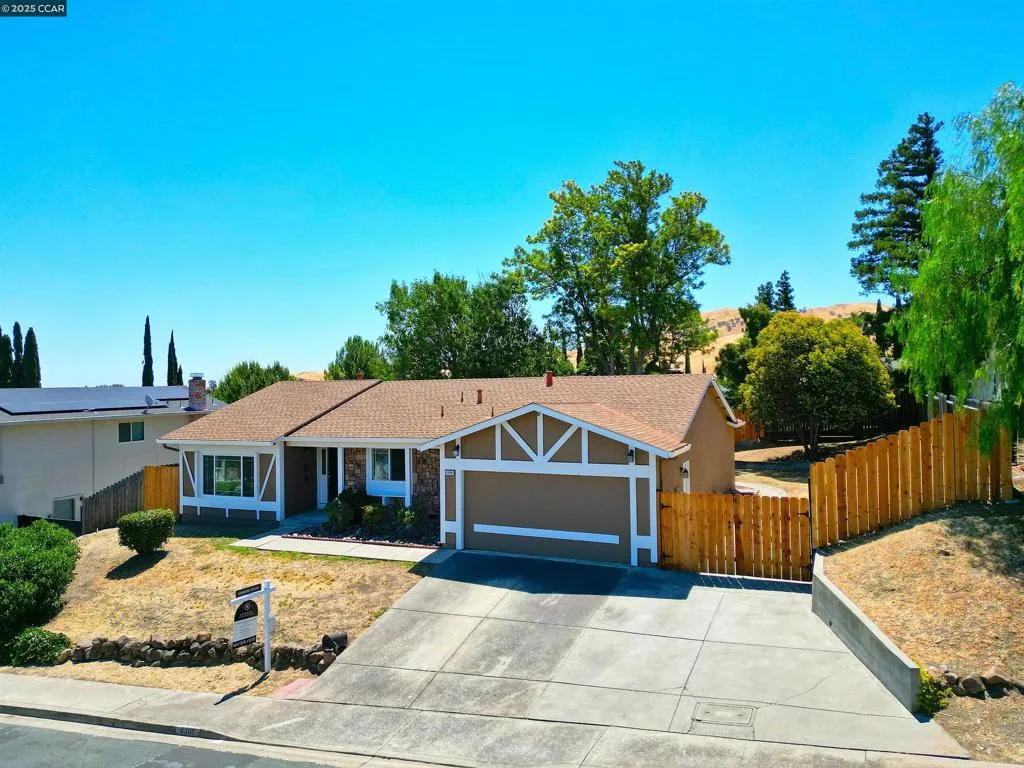 Pittsburg, California 94565, United States, 4 Bedrooms Bedrooms, ,3 BathroomsBathrooms,Residential,Active,170174