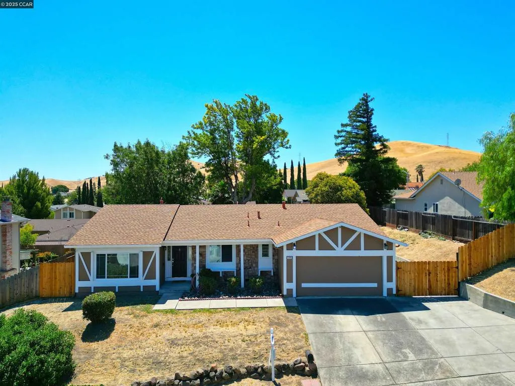 Pittsburg, California 94565, United States, 4 Bedrooms Bedrooms, ,3 BathroomsBathrooms,Residential,Active,170174