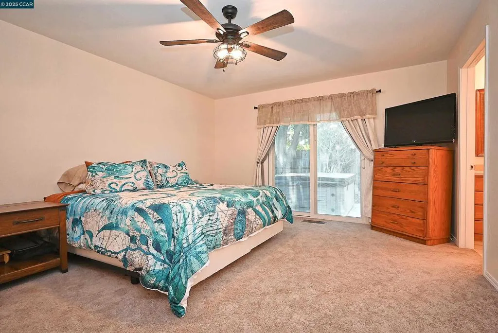 Pittsburg, California 94565, United States, 4 Bedrooms Bedrooms, ,3 BathroomsBathrooms,Residential,Active,170174