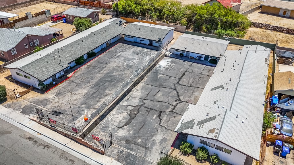 518 W Fredricks Street