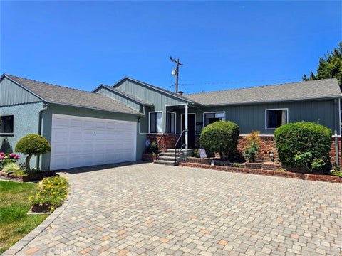 Photo of 16613 Glenburn AVE, Torrance, CA 90504 (MLS # IG26126147)
