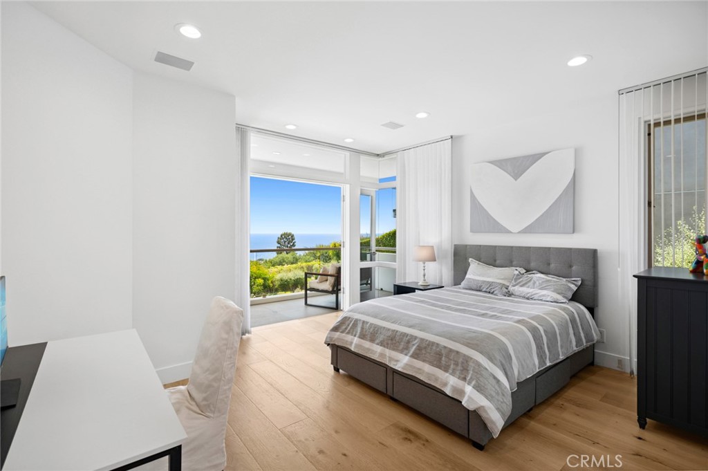 1061 Skyline Drive, Laguna Beach CA 92651 - Photo 18