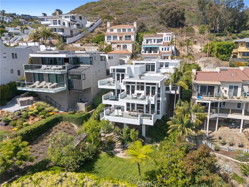 1061 Skyline Drive, Laguna Beach CA 92651 - Photo 35