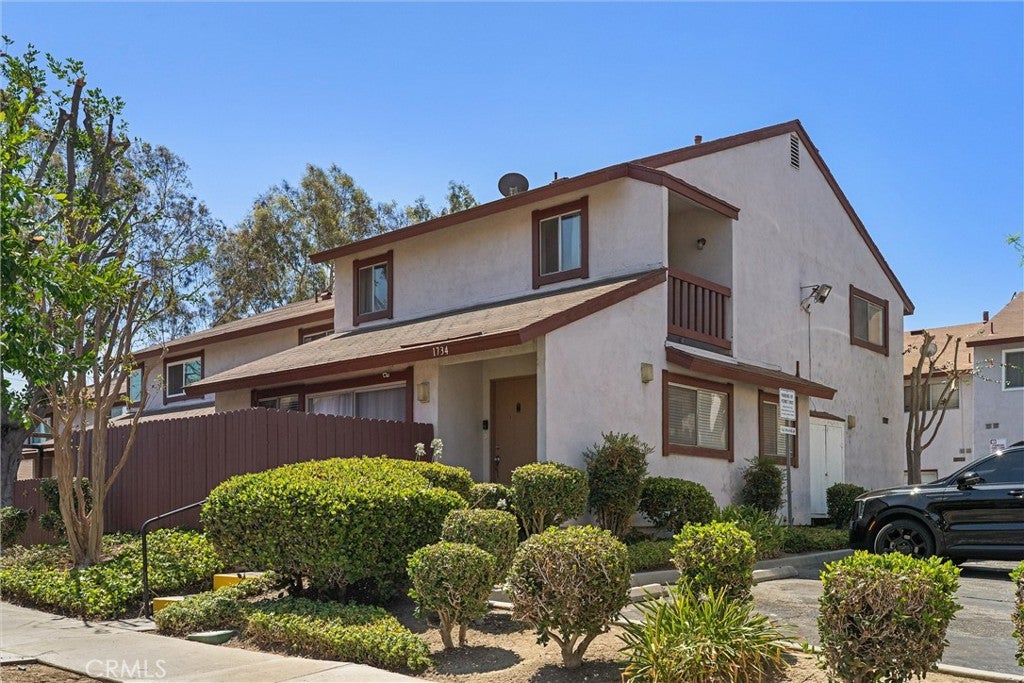 1734 Bradbury Drive