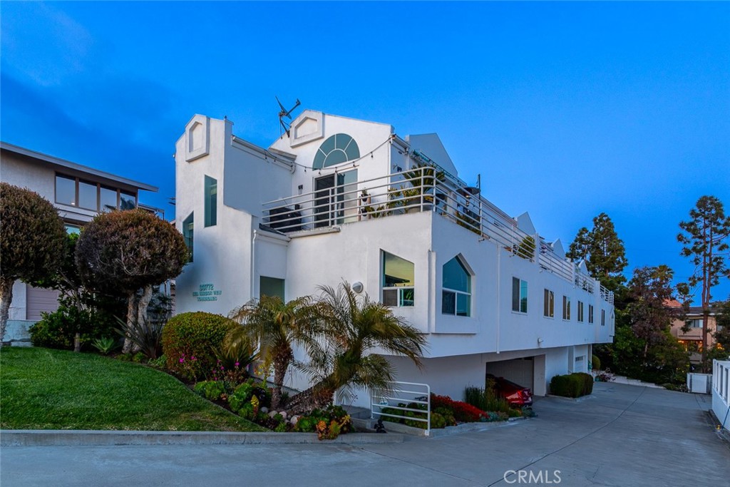 33772 Copper Lantern Street B
