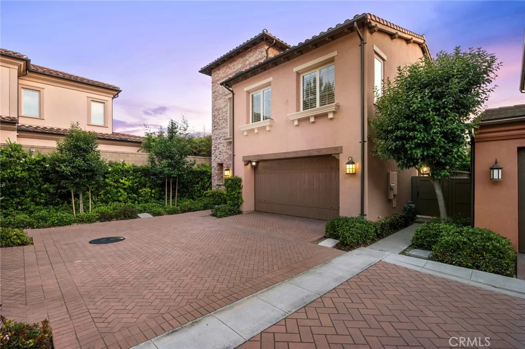 Irvine, California 92618, United States, 3 Bedrooms Bedrooms, ,3 BathroomsBathrooms,Residential,Active,130253