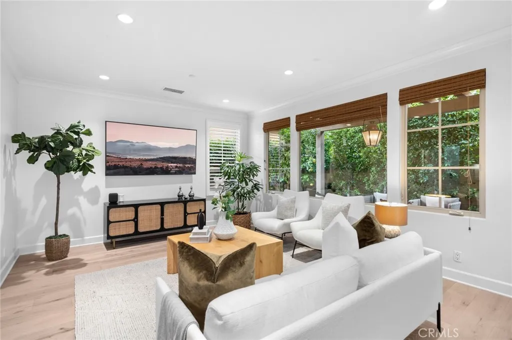 Irvine, California 92618, United States, 3 Bedrooms Bedrooms, ,3 BathroomsBathrooms,Residential,Active,130253