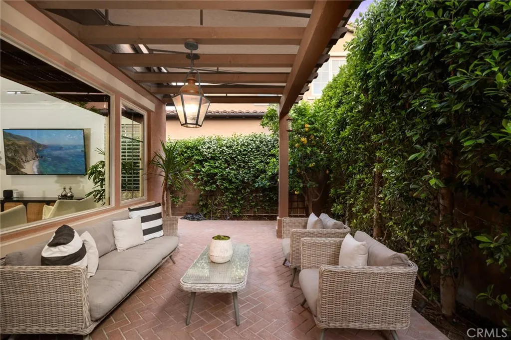 Irvine, California 92618, United States, 3 Bedrooms Bedrooms, ,3 BathroomsBathrooms,Residential,Active,130253