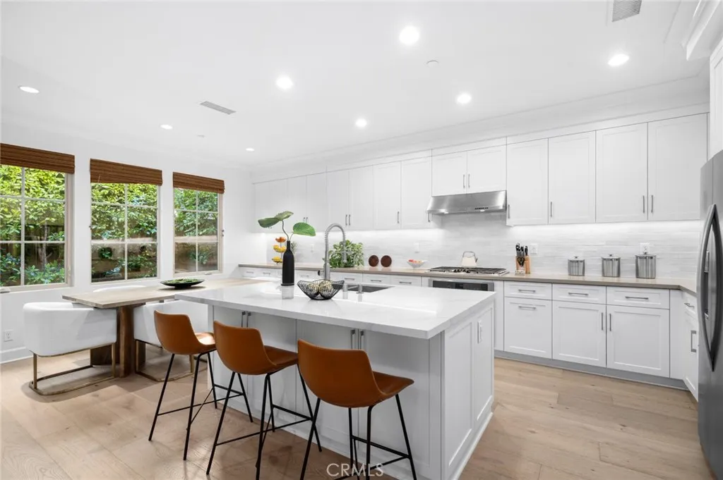 Irvine, California 92618, United States, 3 Bedrooms Bedrooms, ,3 BathroomsBathrooms,Residential,Active,130253
