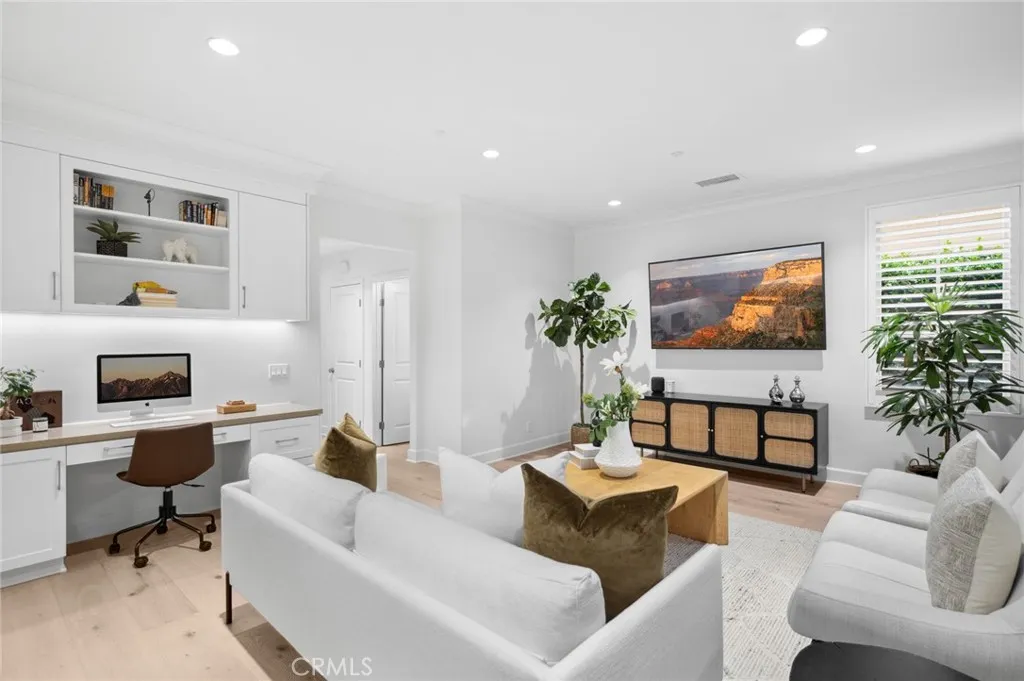 Irvine, California 92618, United States, 3 Bedrooms Bedrooms, ,3 BathroomsBathrooms,Residential,Active,130253