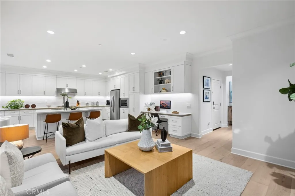 Irvine, California 92618, United States, 3 Bedrooms Bedrooms, ,3 BathroomsBathrooms,Residential,Active,130253