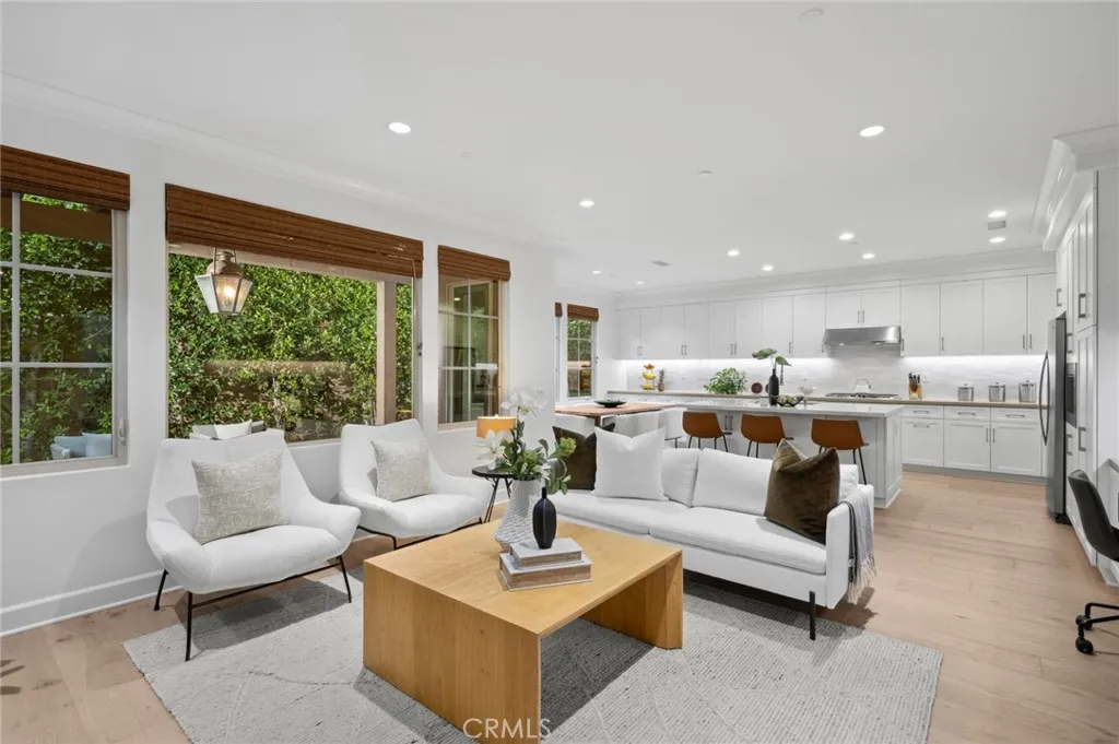 Irvine, California 92618, United States, 3 Bedrooms Bedrooms, ,3 BathroomsBathrooms,Residential,Active,130253