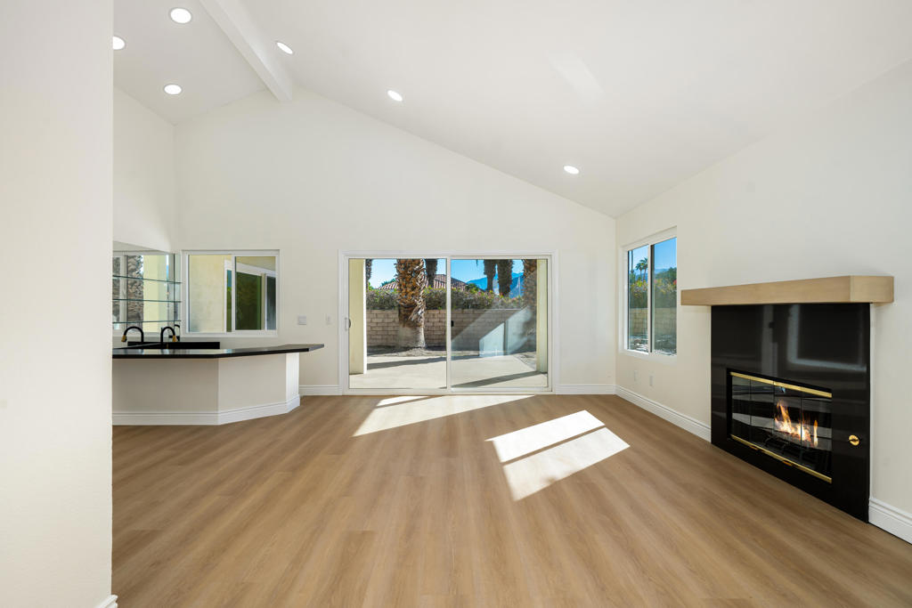 Desert Breezes - Residential