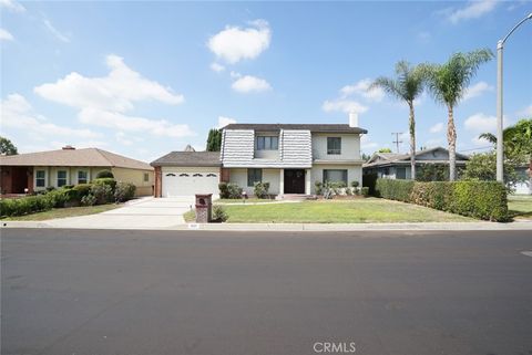 Photo of 1925 El Sereno Avenue, Arcadia, CA 91007 (MLS # WS25216406)