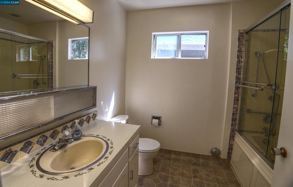 ROSSMOOR - Residential