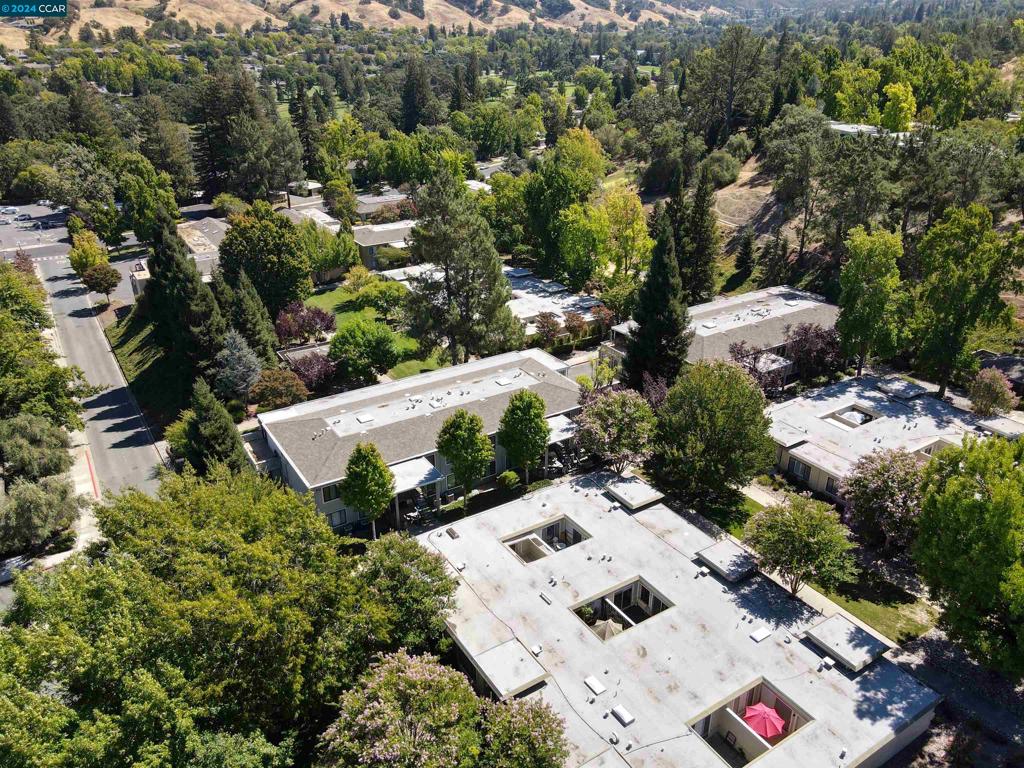 ROSSMOOR - Residential