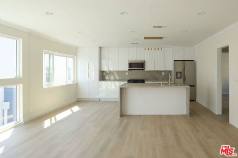Photo of 1223 23rd Street #B, Santa Monica, CA 90404 (MLS # 26827393)