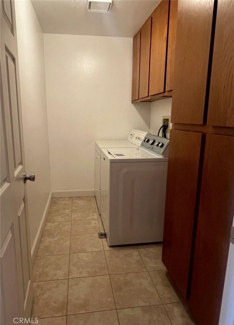 11620 Warner 526