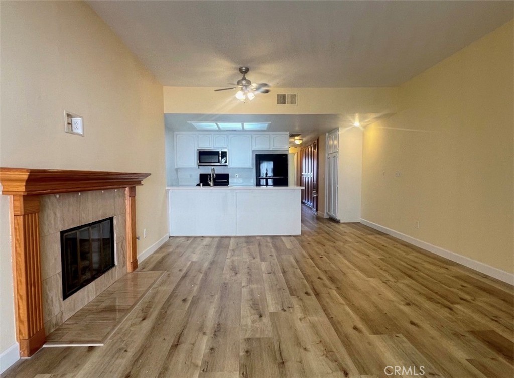 11620 Warner 526