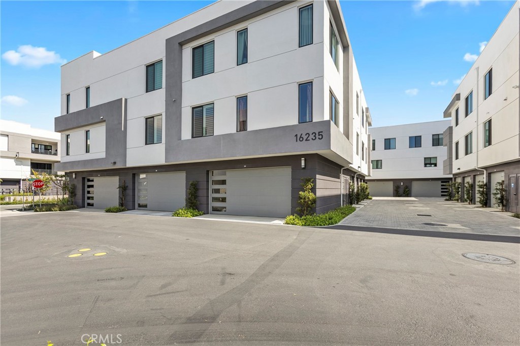 16235 Dawn Way 201