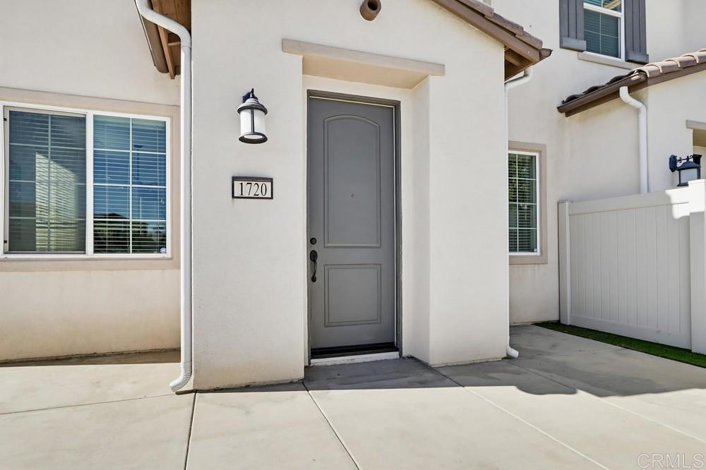 1720 Santa Ivy Ave