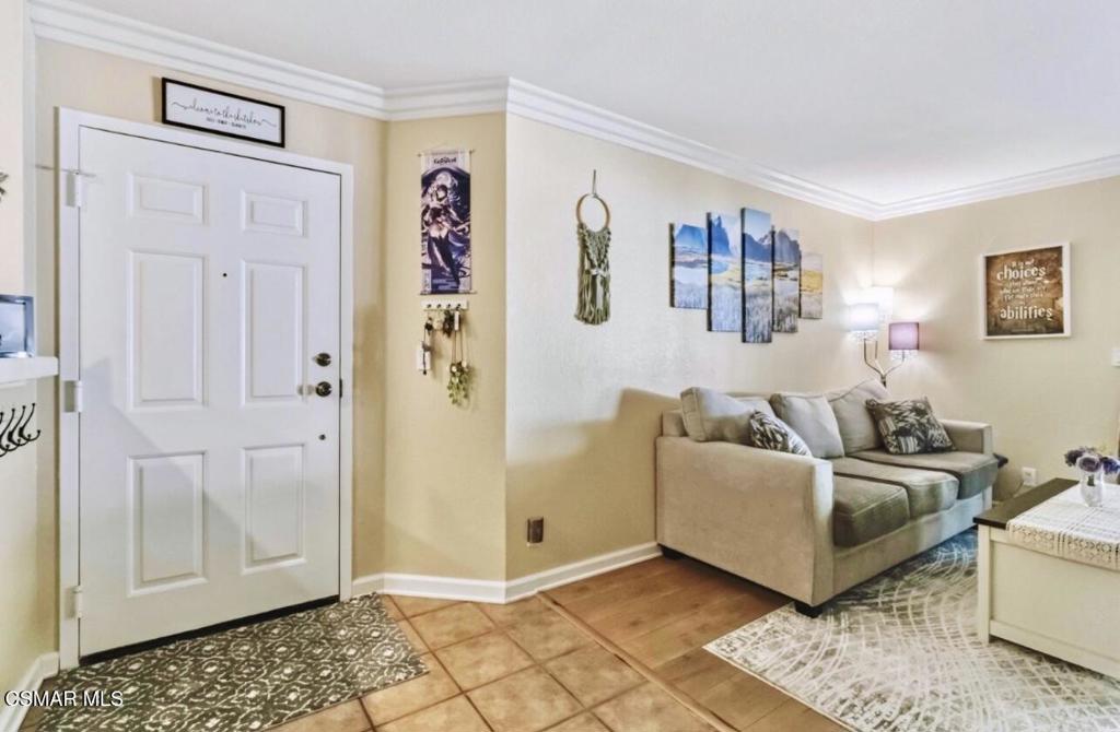 5805 Oak Bend Lane 211
