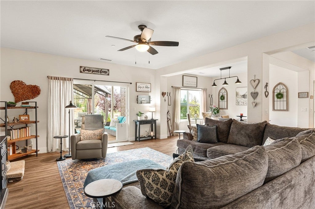 6240 Wall Lane