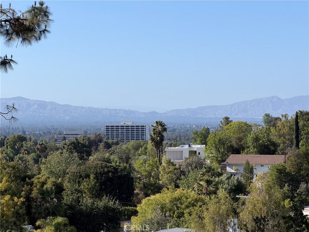 Photo of 16529 Adlon Road, Encino, CA 91436 (MLS # SR26126588)