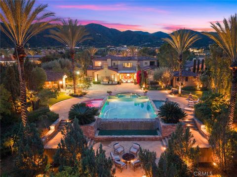 Photo of 1377 Versante Circle, Corona, CA 92881 (MLS # OC25281489)