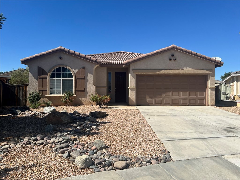Priced to sell! Motivated seller! Spacious 3-bedroom, 2-bath single-story home with 1,629 sq. ft. on a 7,465 sq. ft. lot. Features an open floor plan, living room with gas fireplace, and a kitchen with island, pantry, and plenty of storage. The primary suite includes dual sinks, soaking tub, separate shower, and walk-in closet. Additional highlights include an indoor laundry room, finished two-car garage, covered front porch, and low-maintenance rock landscaping. Conveniently located near schools, shopping, and Hwy 395.