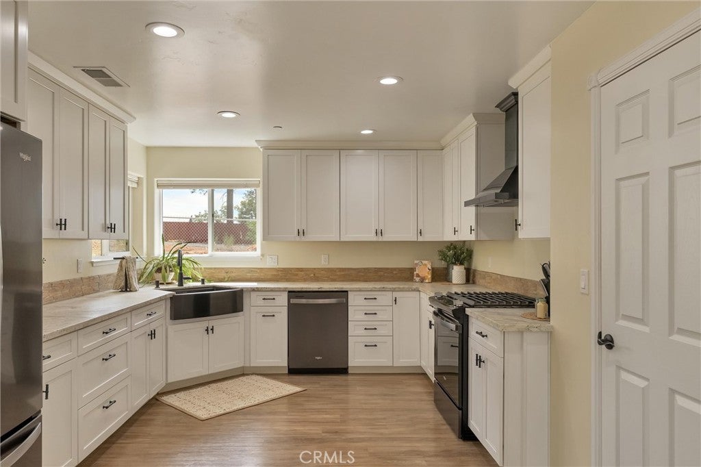 1610 Louie Lane