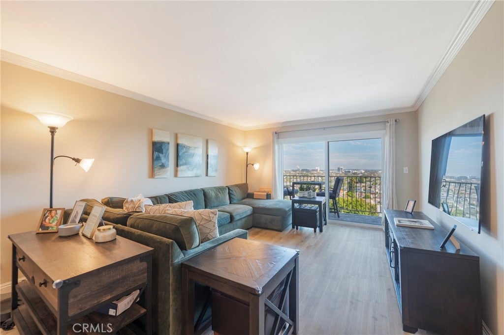 1108 Camino Real 407