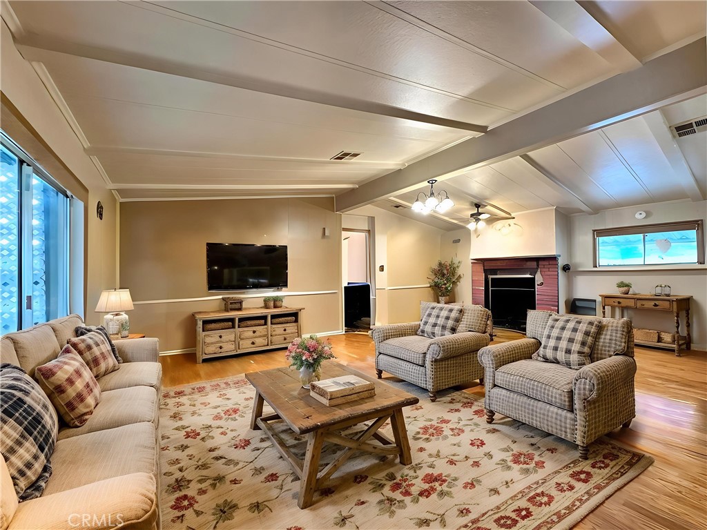 692 N Adele Street 30