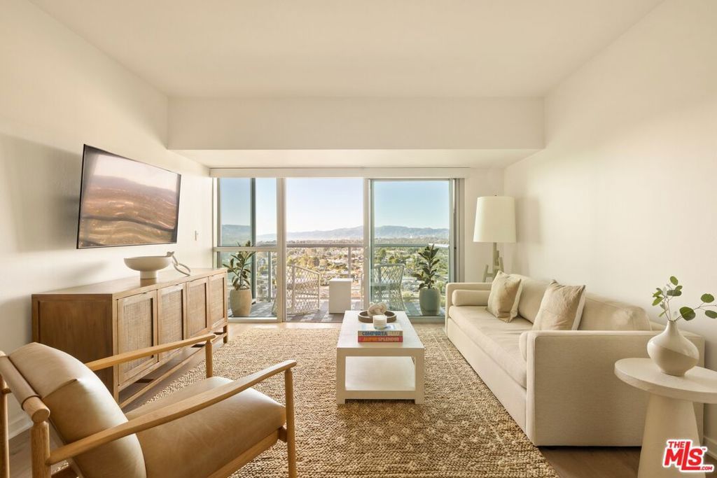 Photo of 13700 Marina Pointe Drive #1410, Marina Del Rey, CA 90292 (MLS # 26632587)