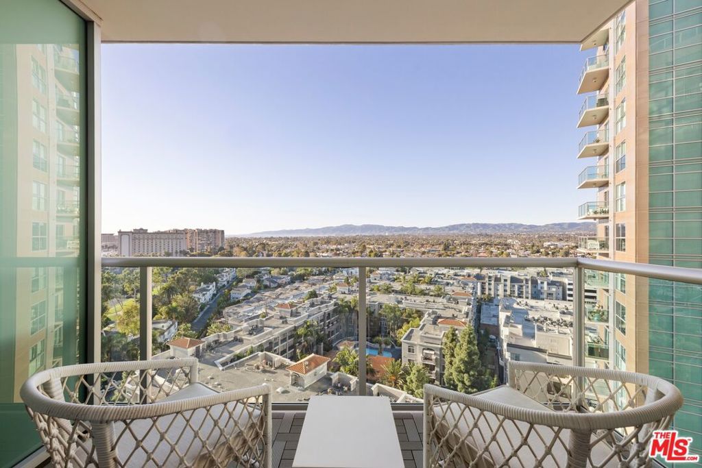 Photo of 13700 Marina Pointe Drive #1410, Marina Del Rey, CA 90292 (MLS # 26632587)