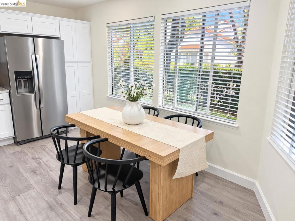 4763 Nicol Common 103