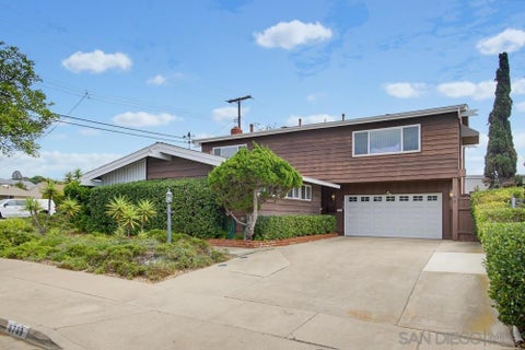 Photo of 6789 RENKRIB AVENUE AVE, San Diego, CA 92119 (MLS # 260022285SD)