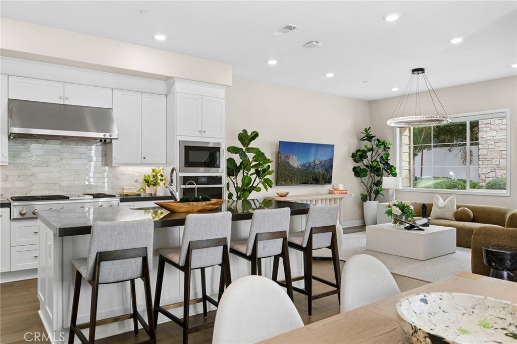 111 Spiral, Irvine CA 92618 - Photo 11