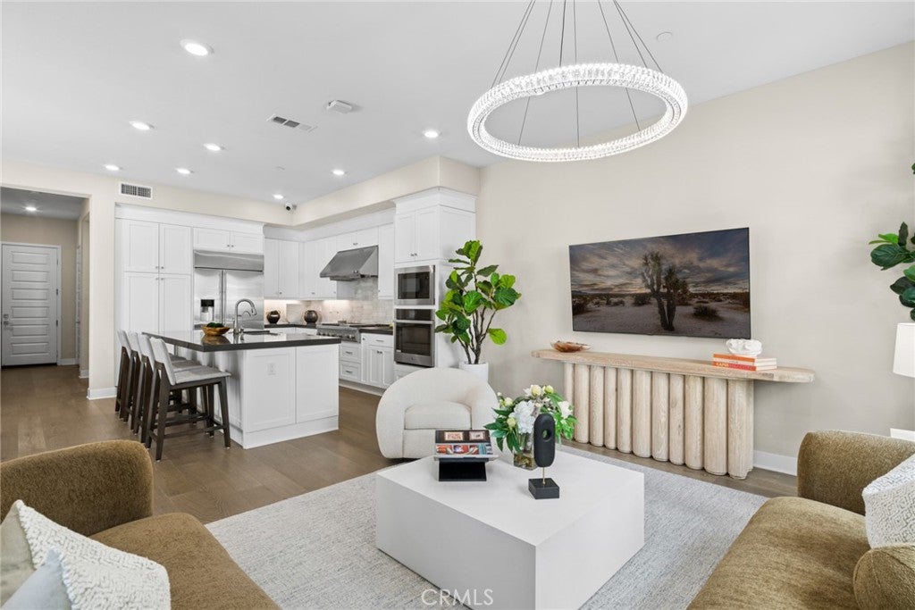 111 Spiral, Irvine CA 92618 - Photo 7
