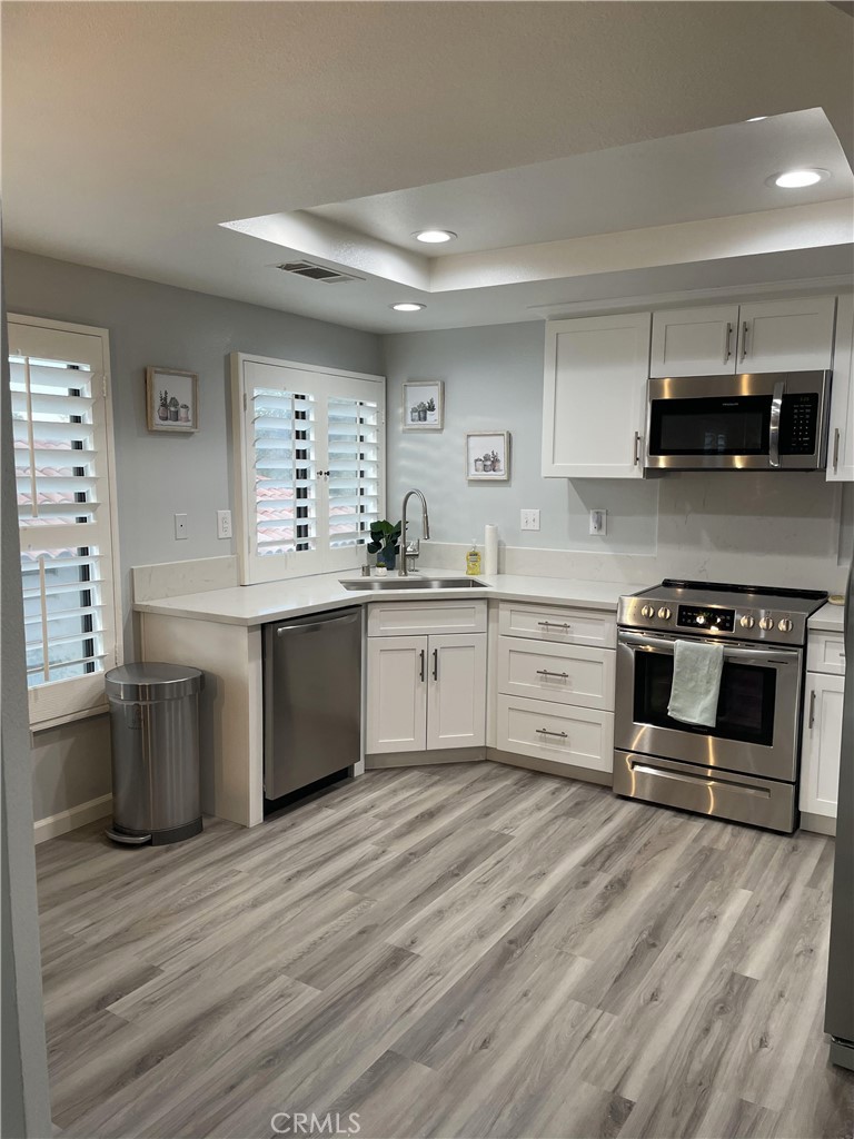 Palm Valley CC (32420) - Residential Lease