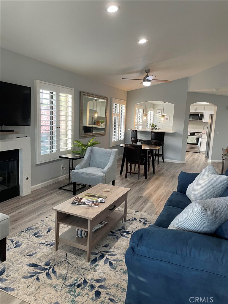 Palm Valley CC (32420) - Residential Lease