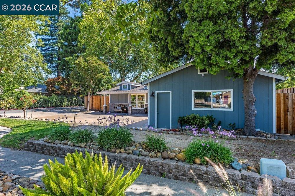 3606 Linda Vista Ave