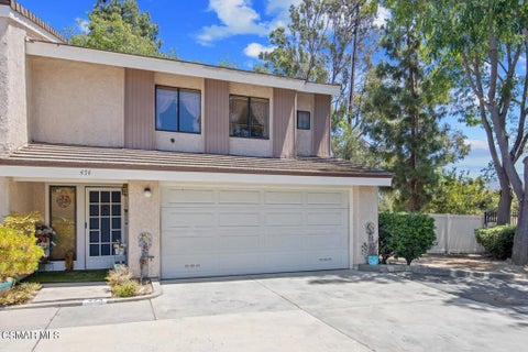 Photo of 474 Artisan Road #19, Newbury Park, CA 91320 (MLS # 226003623)