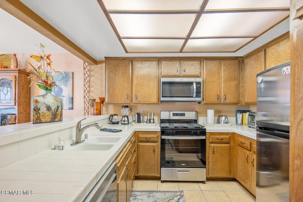 474 Artisan Road 19