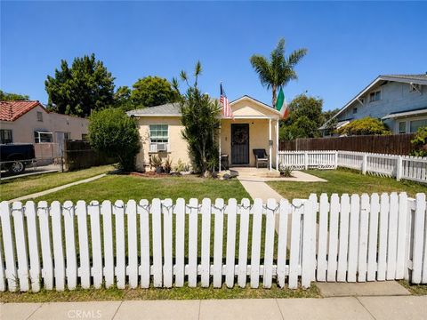 Photo of 7901 7903 Washington AVE, Whittier, CA 90602 (MLS # OC26149779)