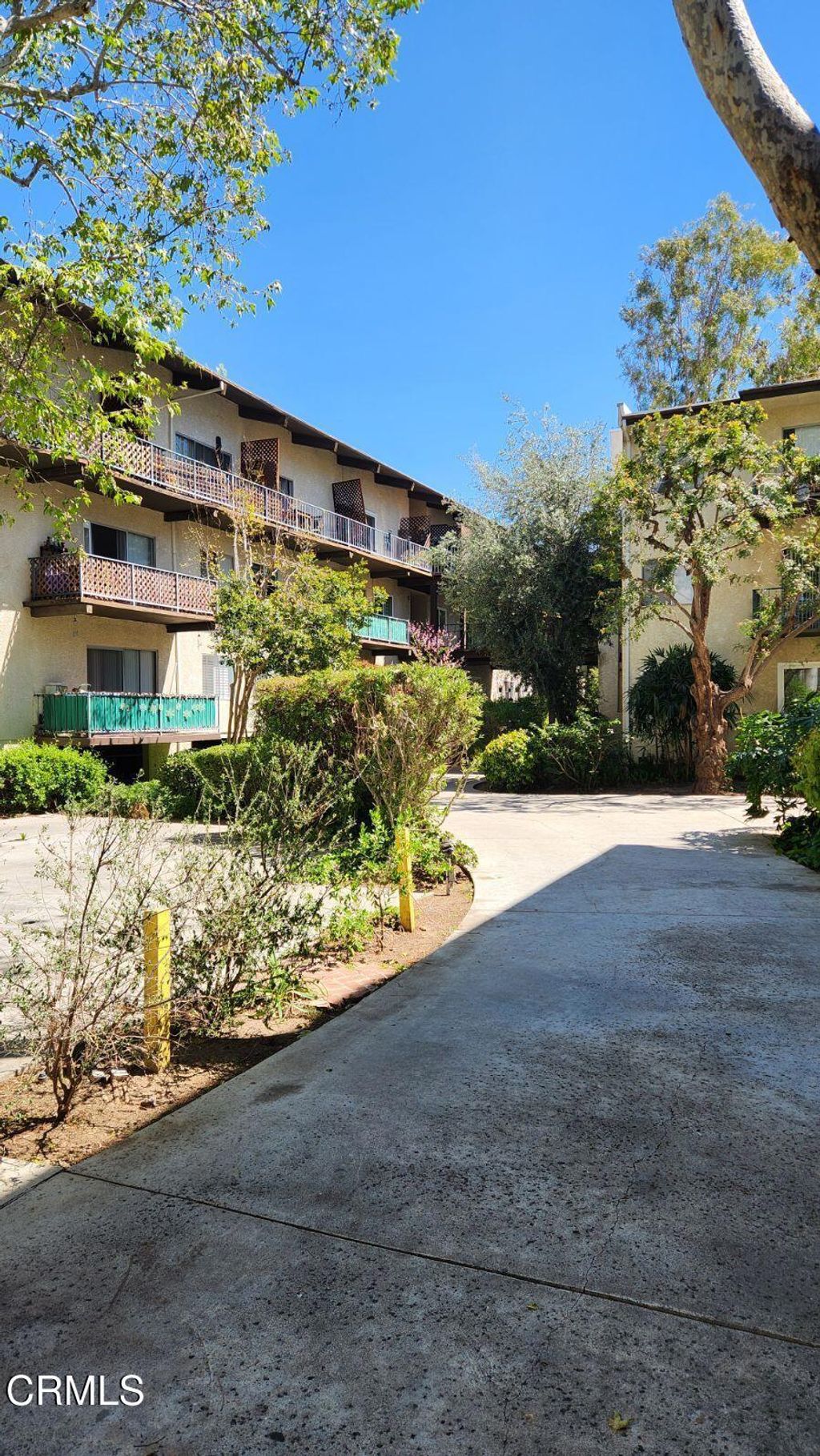 Photo of 5460 White Oak Avenue #C339, Los Angeles, CA 91316 (MLS # V1-28686)